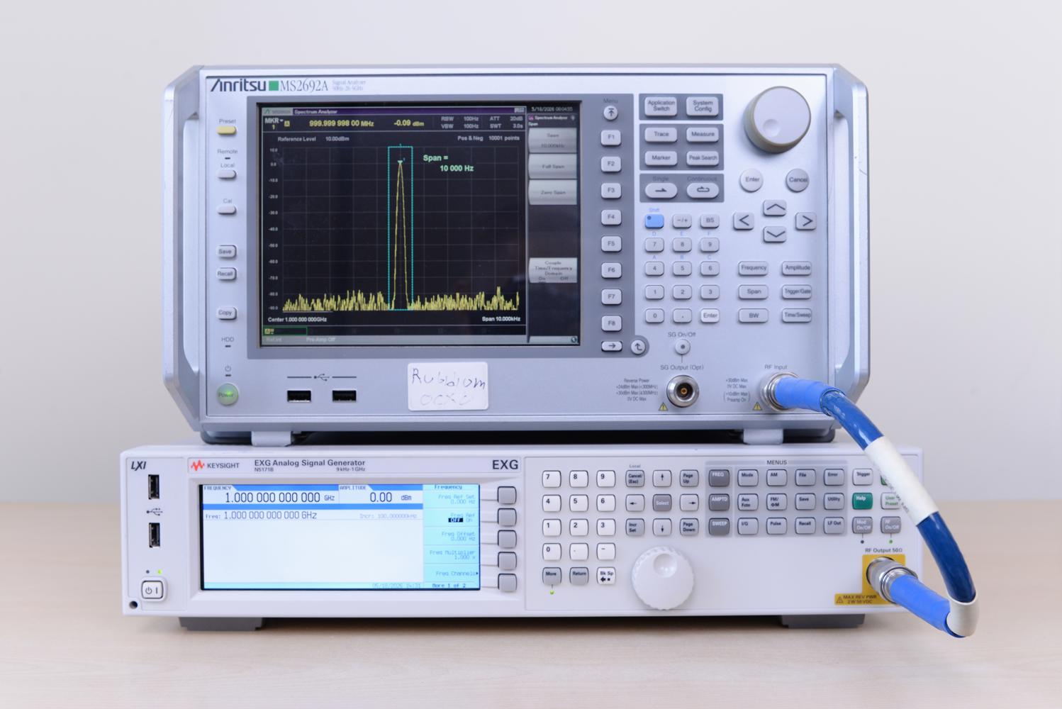 Keysight N5171B до 1 ГГц